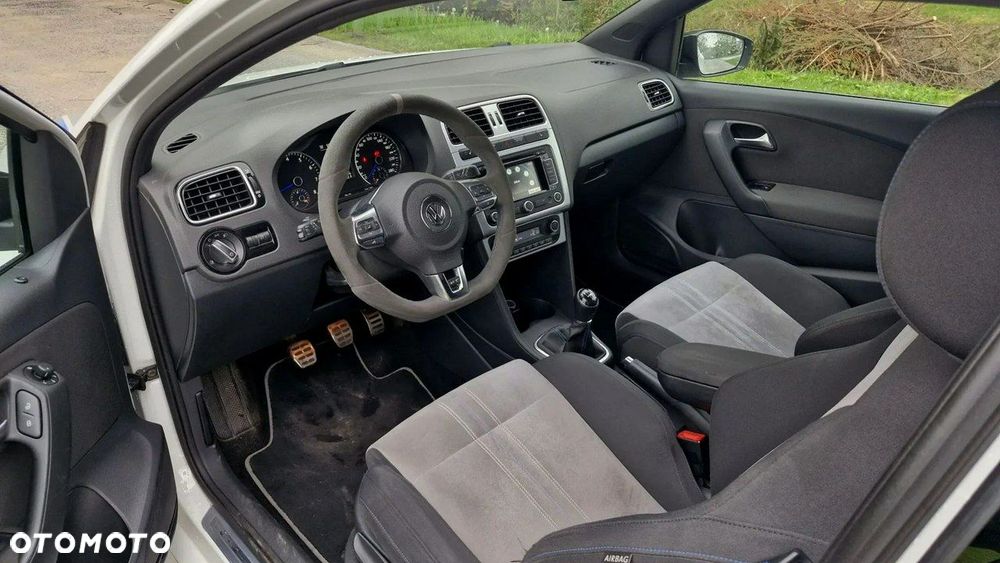 Volkswagen Polo - 10