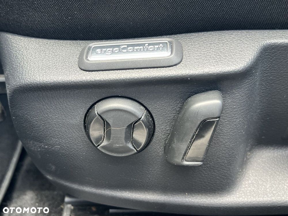 Volkswagen Passat Variant - 24