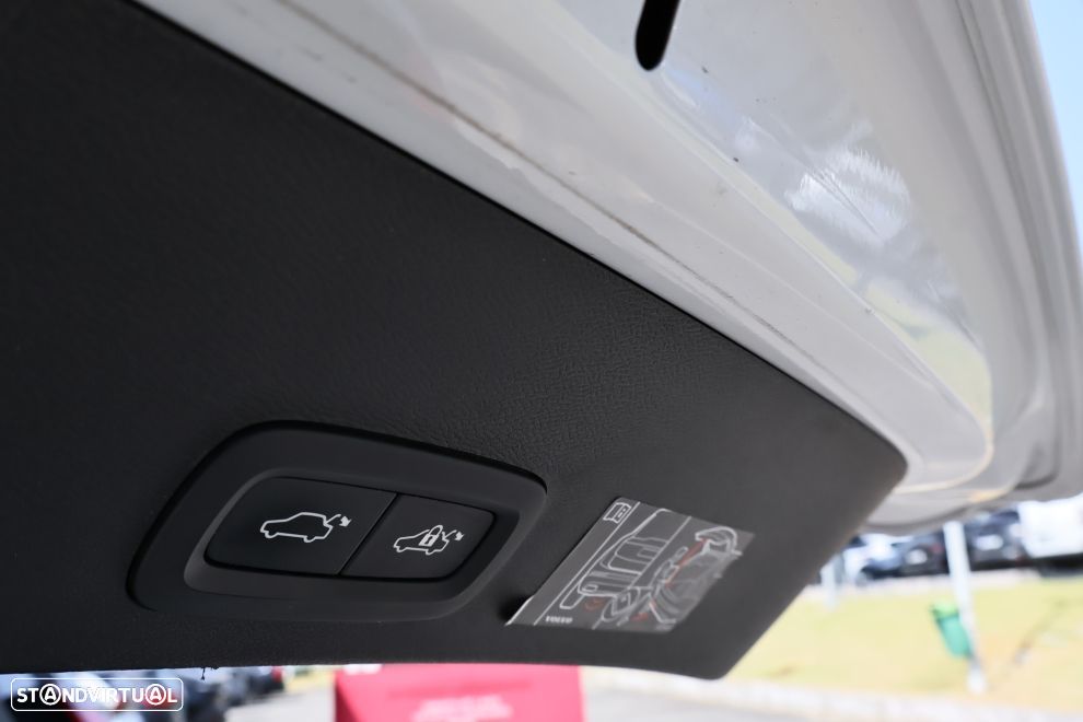 Volvo XC 40 1.5 T4 PHEV R-Design - 18