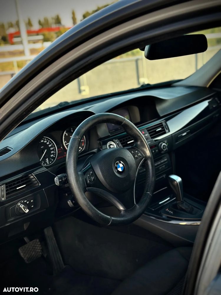BMW Seria 3 320d DPF Aut. - 2