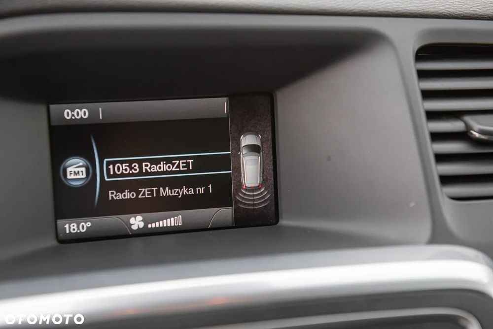 Volvo V60 T3 R-Design Summum - 20