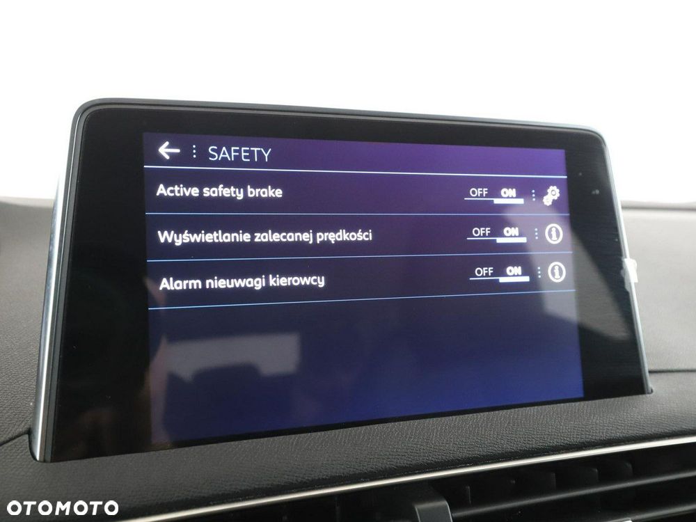 Peugeot 3008 1.6 PureTech GPF Allure S&S EAT8 - 25