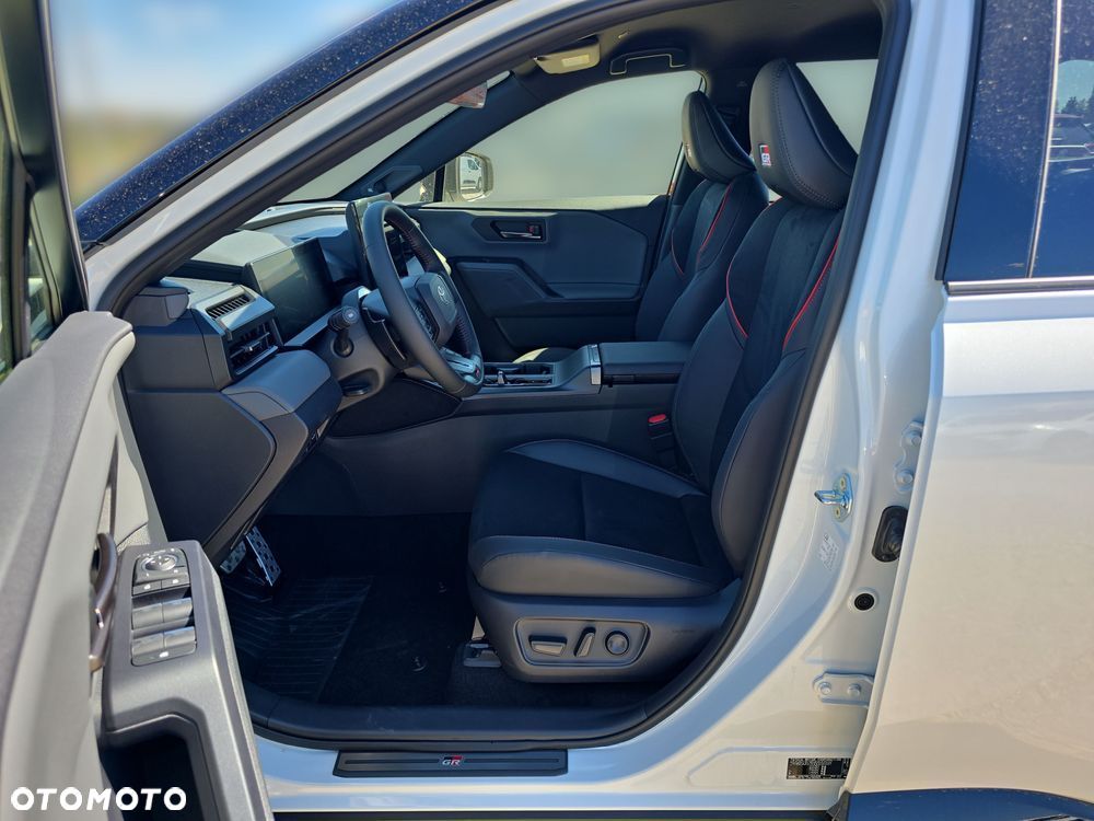 Toyota RAV4 2.5 Hybrid Dynamic Force GR Sport 4x4 e-CVT - 11