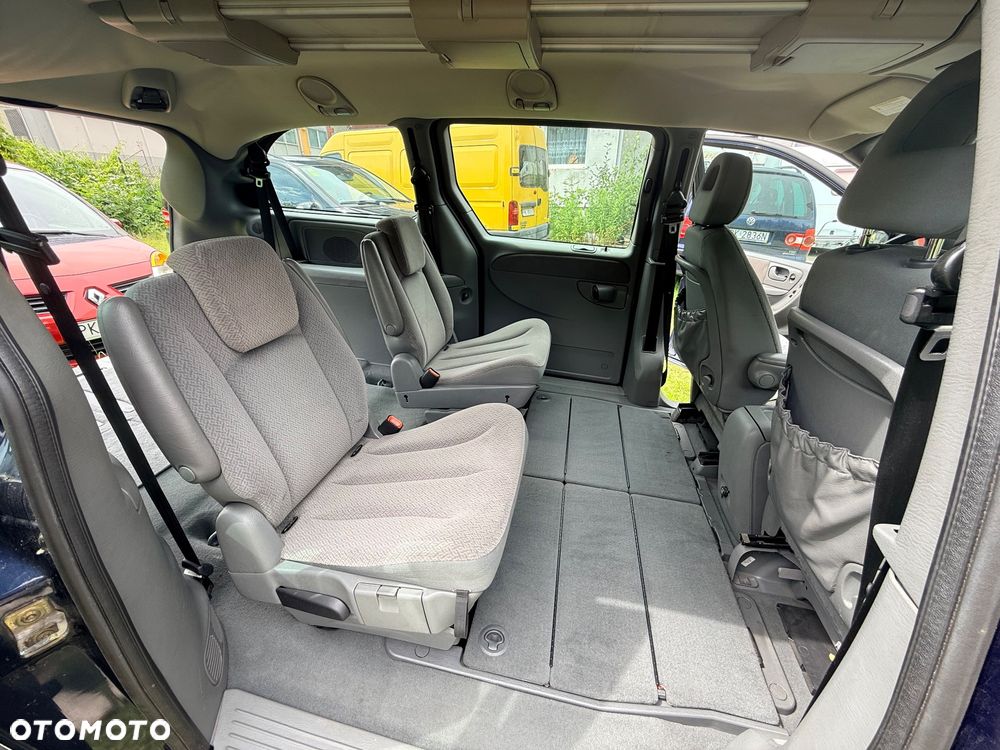 Chrysler Grand Voyager 2.8 CRD SE - 17