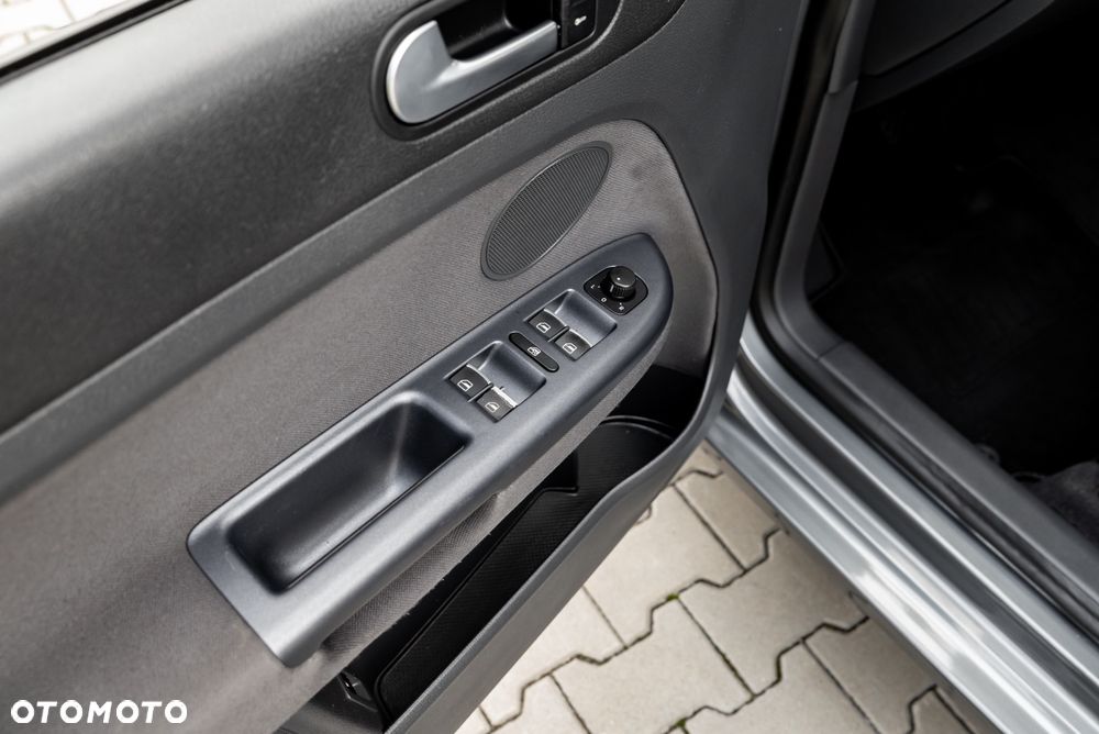 Volkswagen Golf Plus 1.6 Trendline - 17