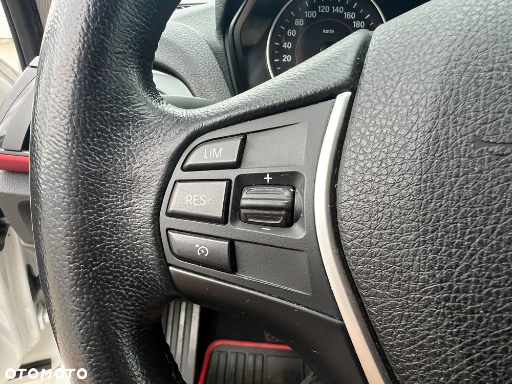 BMW Seria 1 120d - 15