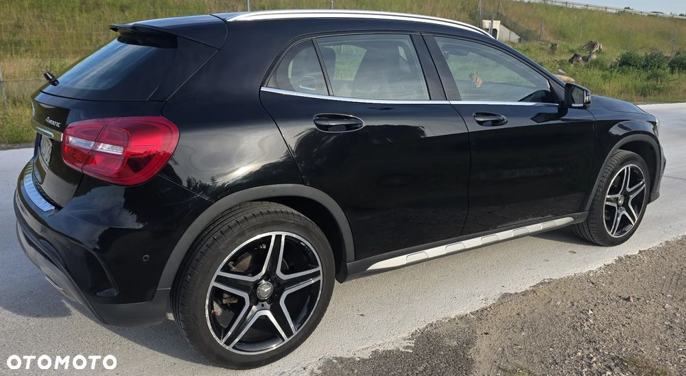 Mercedes-Benz GLA 250 4Matic 7G-DCT AMG Line - 9