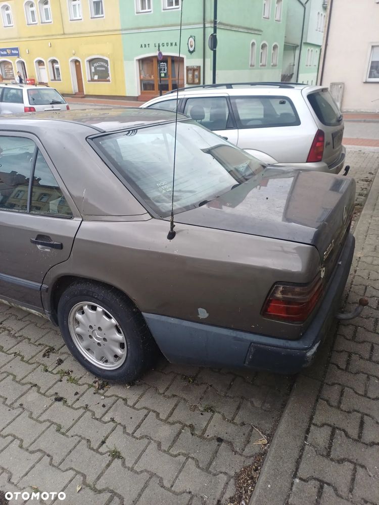 Mercedes-Benz W124 (1984-1993) - 2