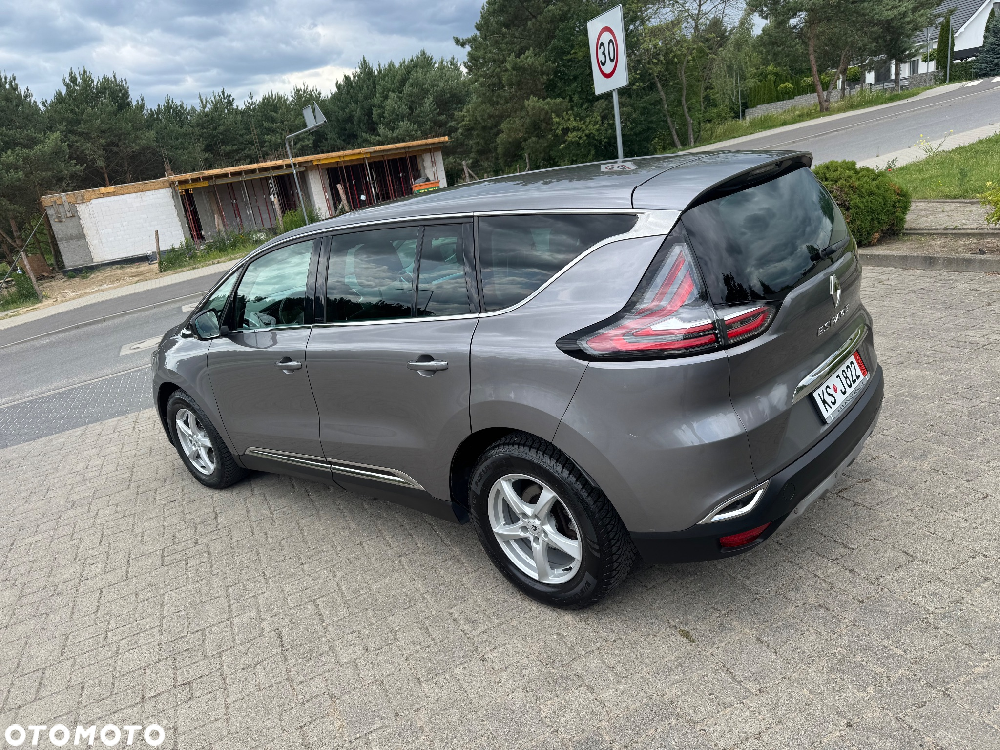 Renault Espace 1.6 dCi Energy Initiale Paris EDC 7os - 12
