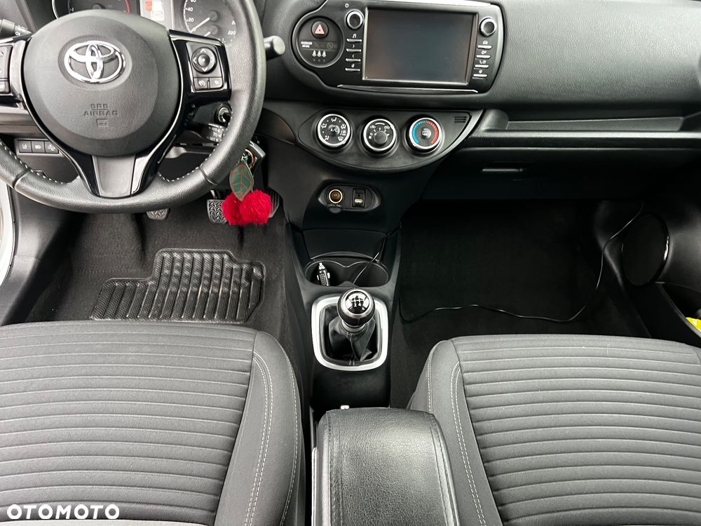 Toyota Yaris 1.5 Premium - 13