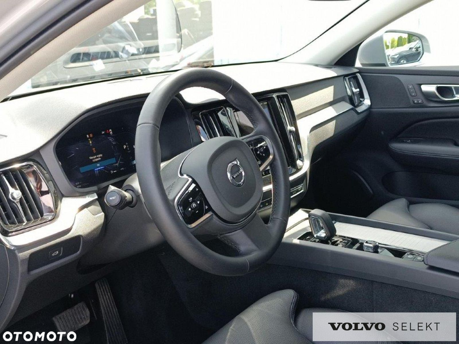 Volvo V60 Cross Country - 17