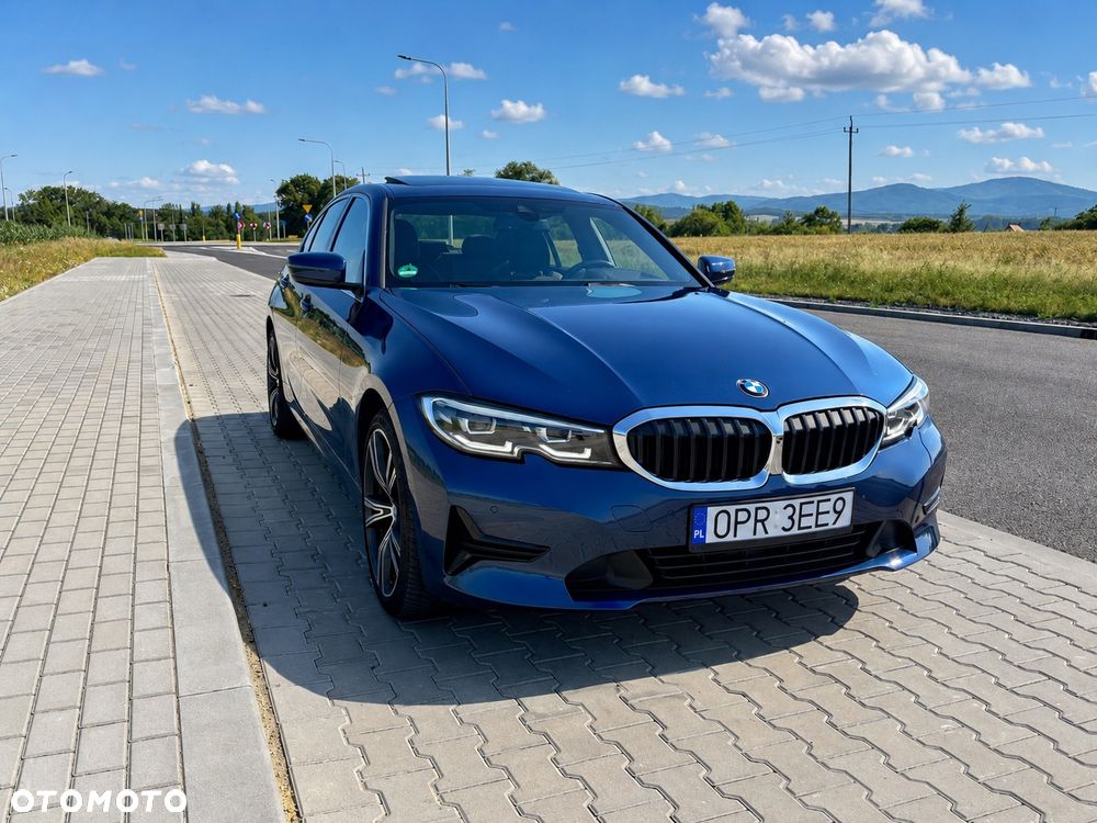 BMW Seria 3 330i xDrive - 1