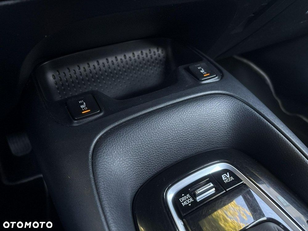 Toyota Corolla 1.8 Hybrid Comfort - 21