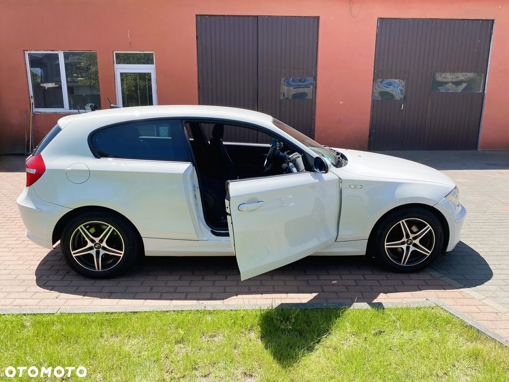 BMW Seria 1 118i - 11