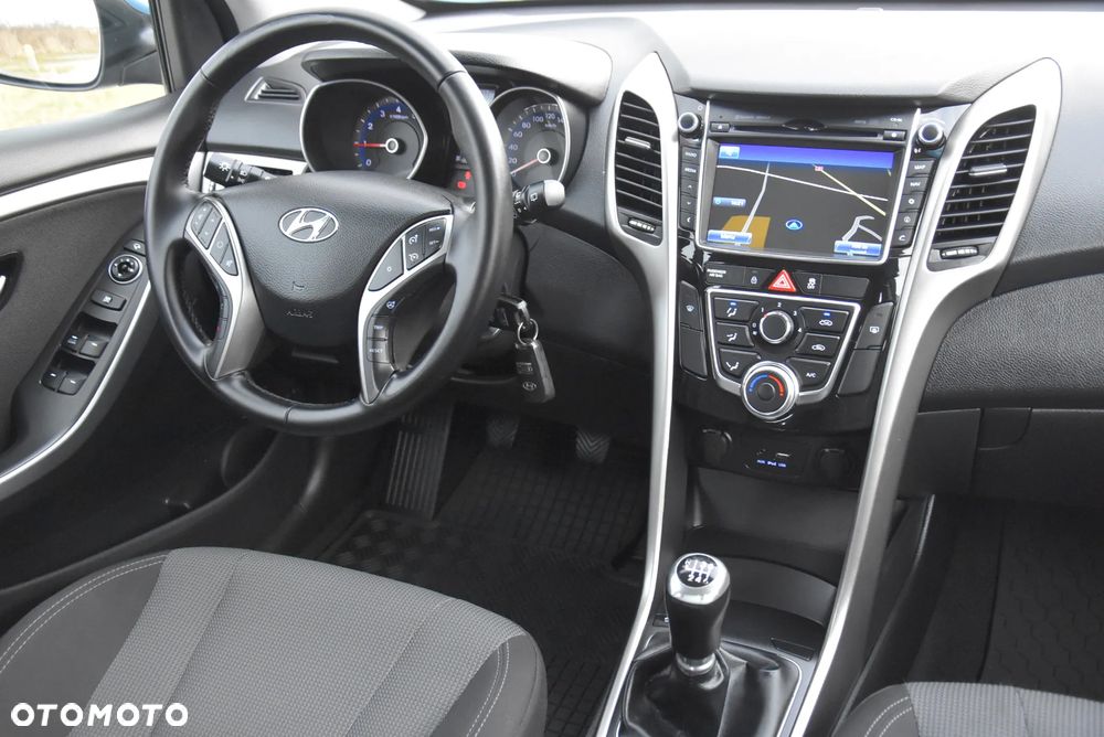 Hyundai i30 blue 1.6 GDI YES Gold - 24