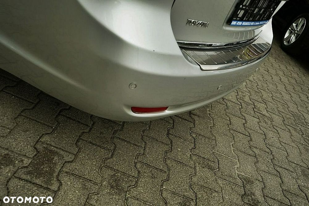 Toyota Avensis - 9