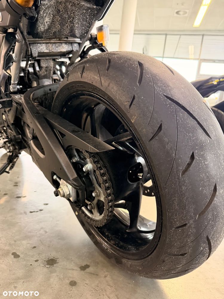 Suzuki GSX - 10