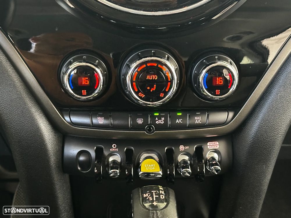 MINI Countryman Cooper SE ALL4 Auto - 34