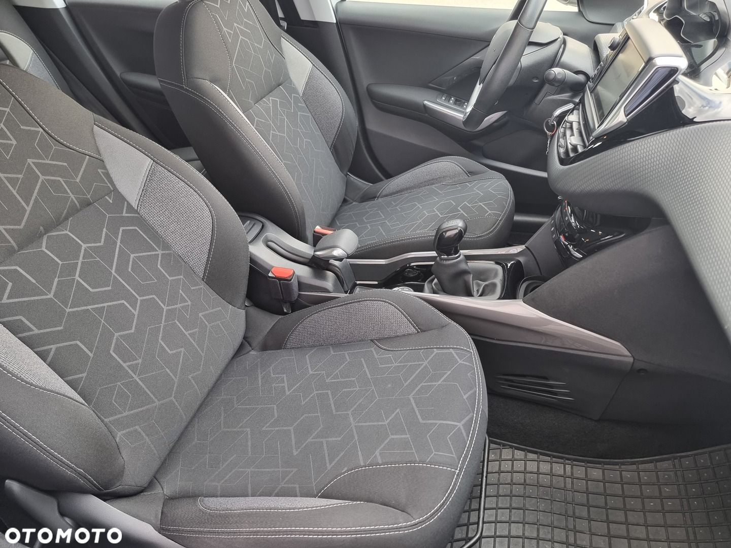 Peugeot 2008 1.2 Pure Tech Active S&S - 22