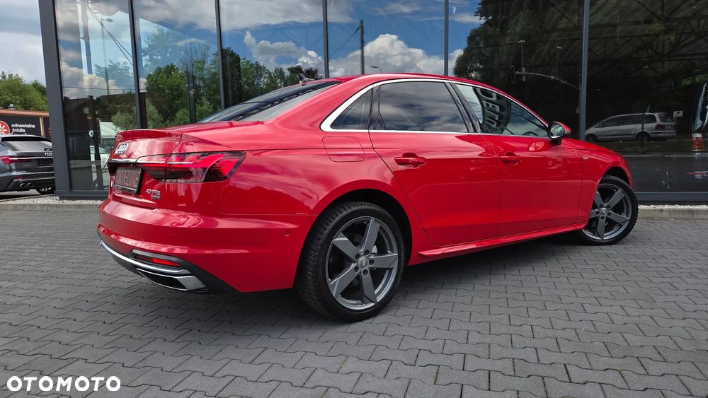Audi A4 Limousine - 32