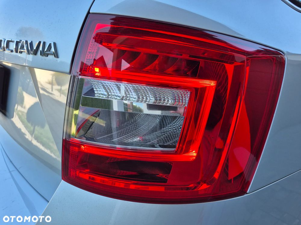 Skoda Octavia 2.0 TDI SCR Style DSG - 25