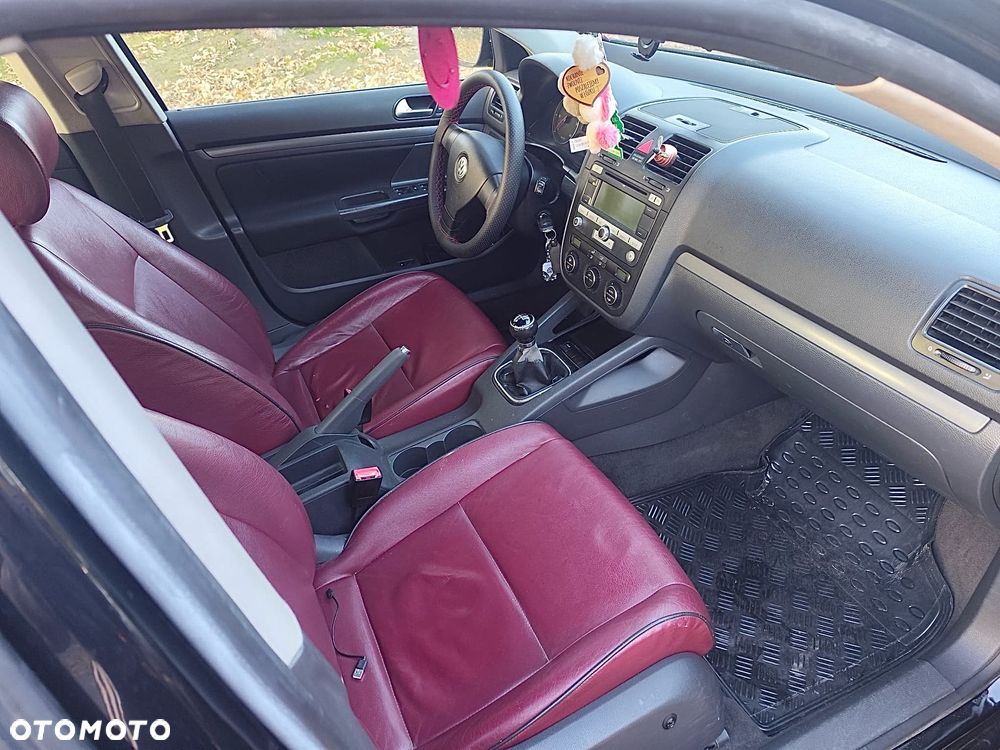 Volkswagen Jetta 1.9 TDI Comfortline - 4