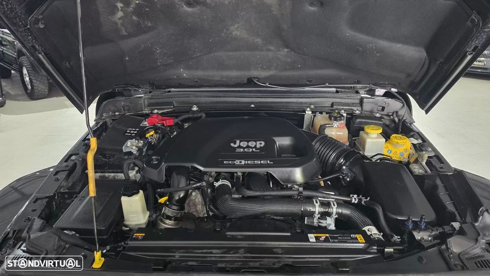 Jeep Gladiator 3.0V6 MultiJet AWD Auto Overland — fotografia 18