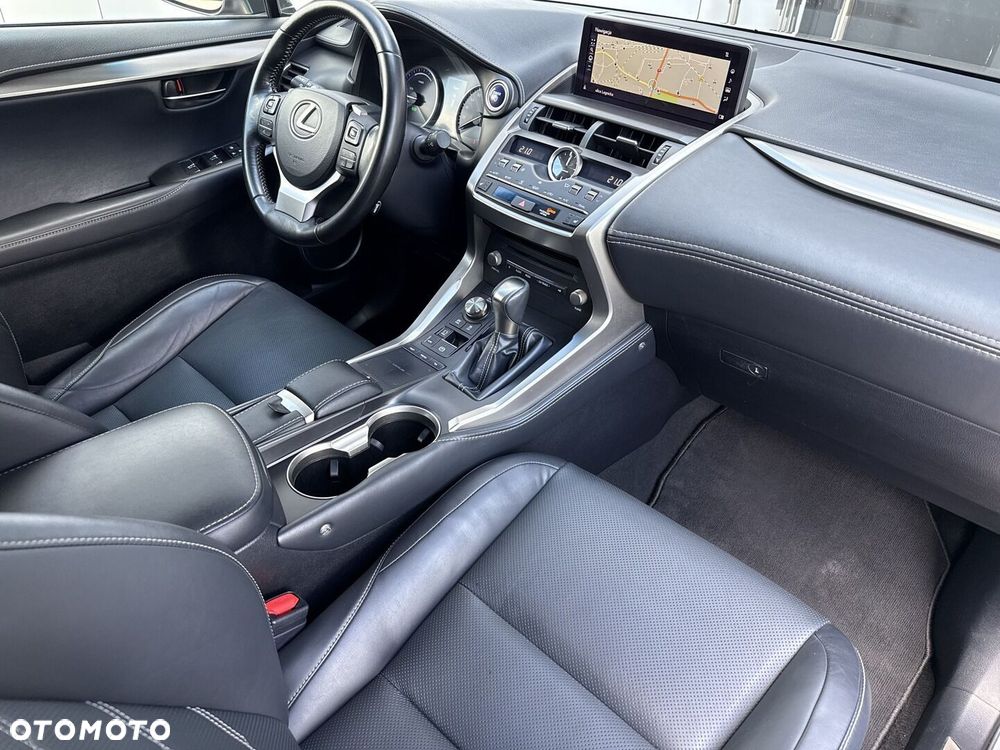 Lexus NX 300h Comfort AWD - 15