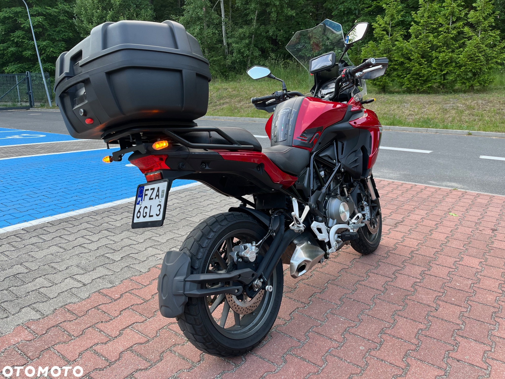 Benelli TRK 502 - 3