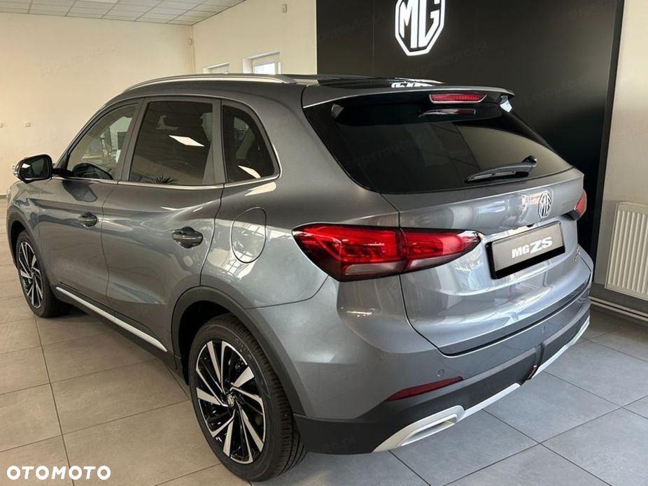 MG ZS Hybrid+ - 5