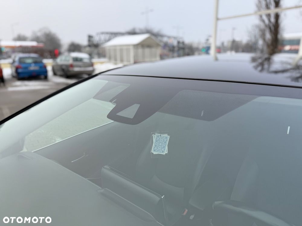 Toyota Corolla 1.8 Hybrid GPF Executive - 31