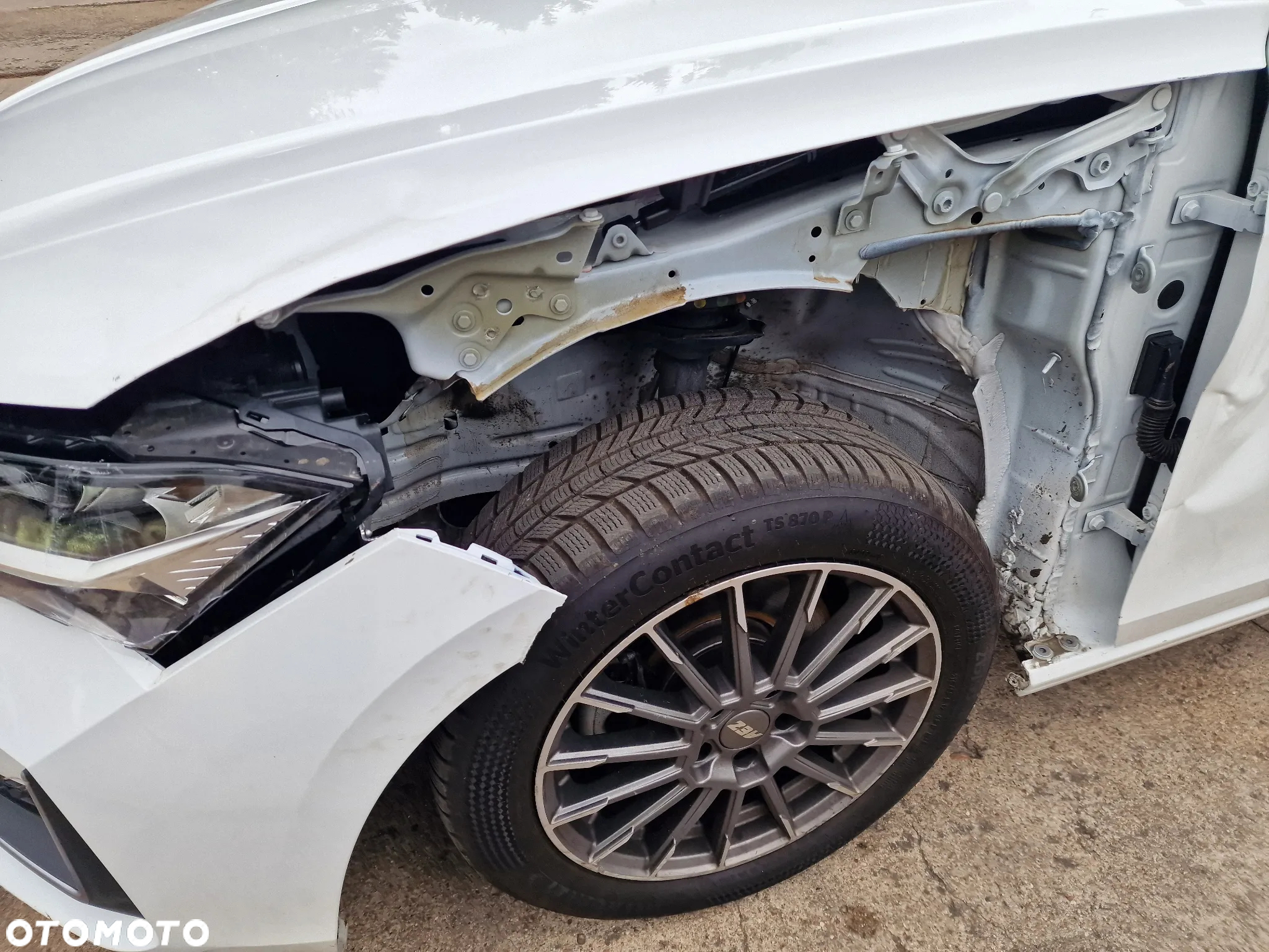 Skoda Superb 2.0 TDI DSG Premium Edition - 4