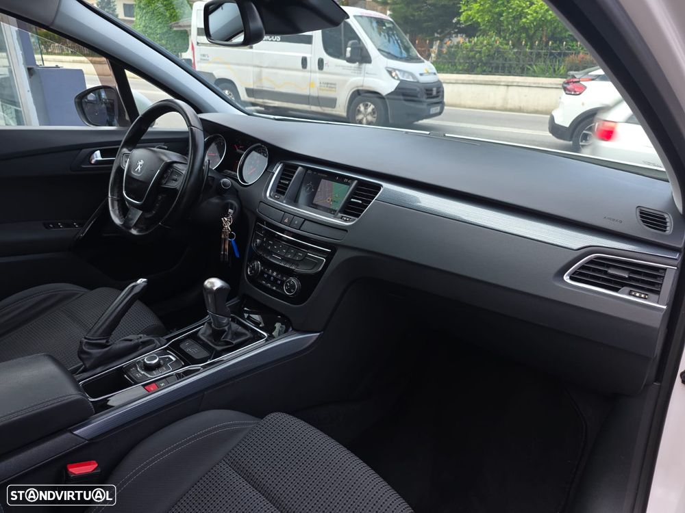 Peugeot 508 SW 1.6 e-HDi Allure 2-Tronic - 42