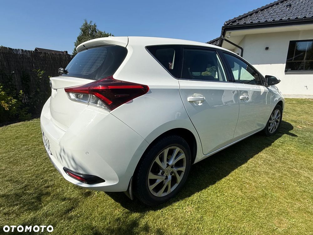 Toyota Auris 1.6 Classic Plus - 4