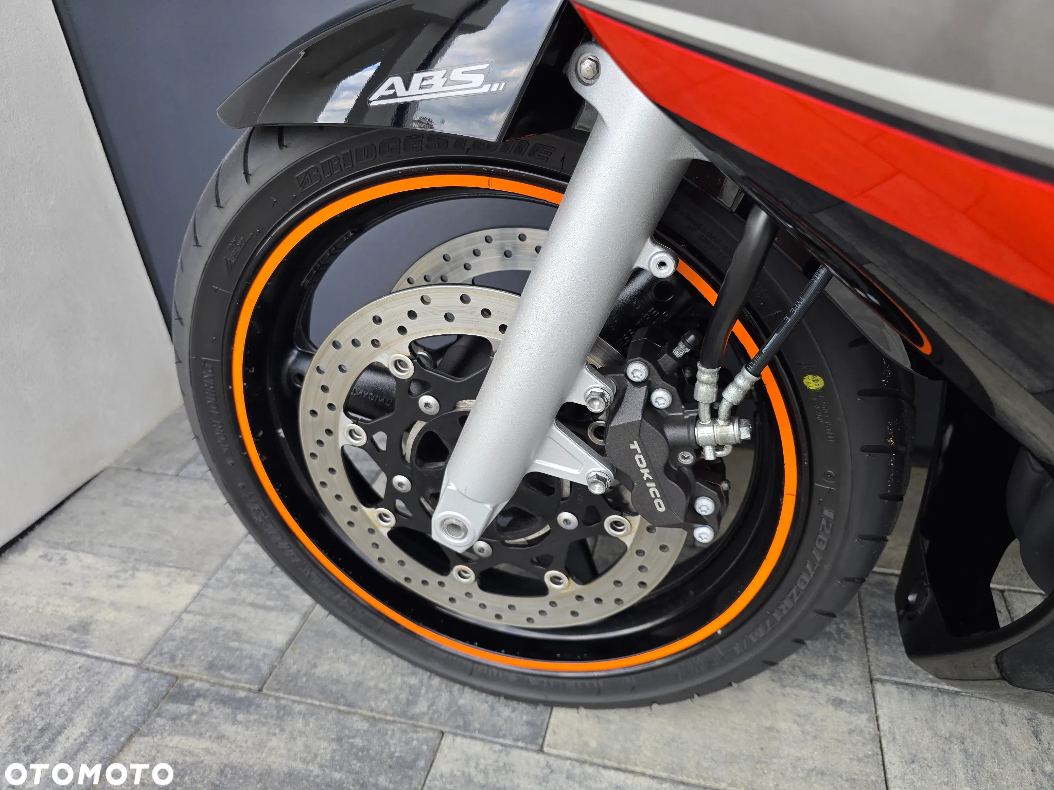 Suzuki GSX - 18