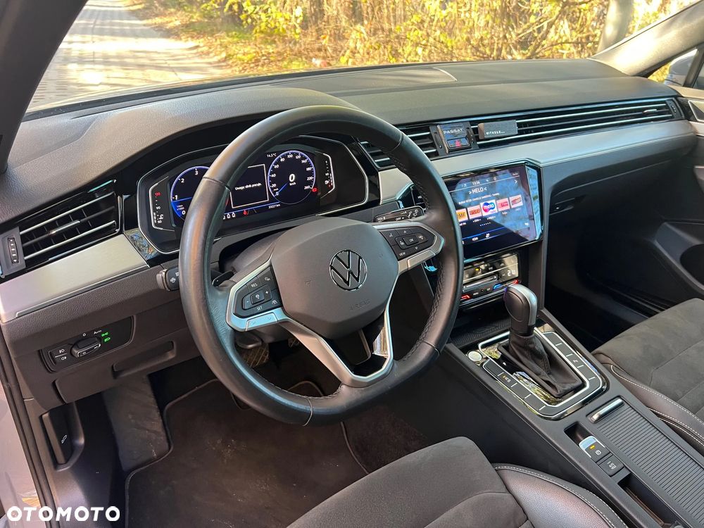 Volkswagen Passat 2.0 TDI Elegance DSG - 20