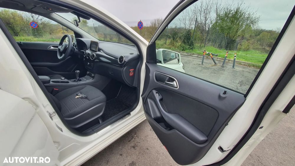 Mercedes-Benz B 160 - 12