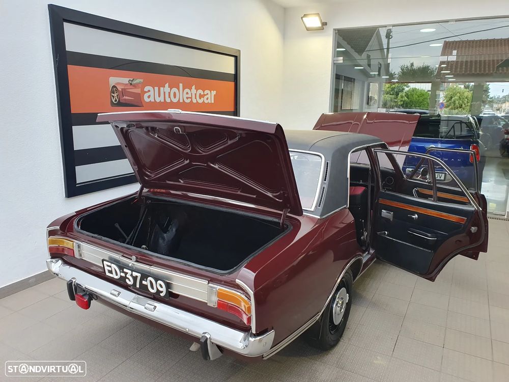 Opel Commodore 2500 4 door Sedan - 15