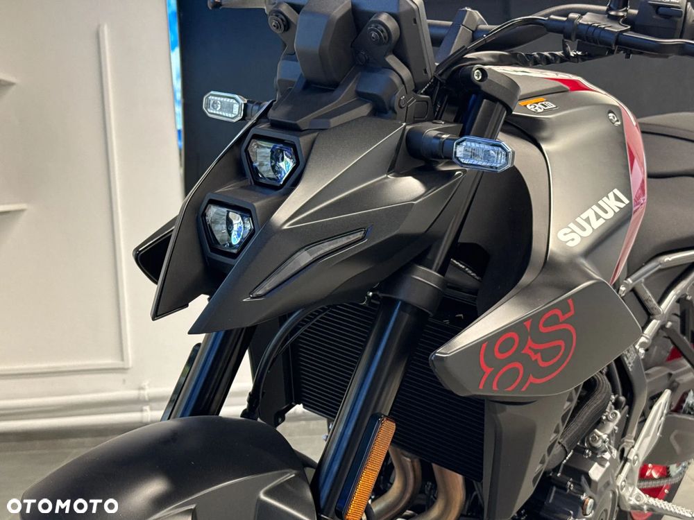 Suzuki GSX - 2