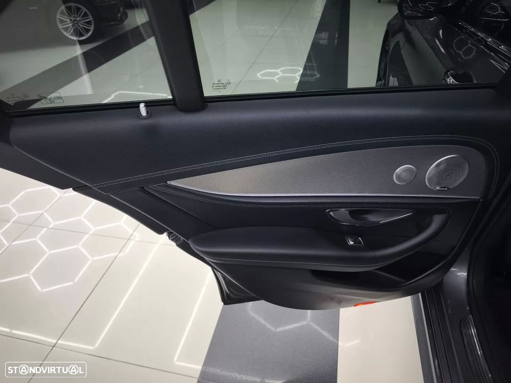 Mercedes-Benz E 220 d 9G-TRONIC AMG Line - 46