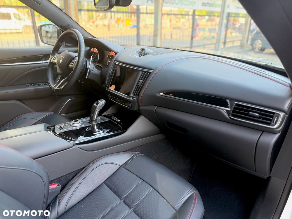 Maserati Levante Modena - 23