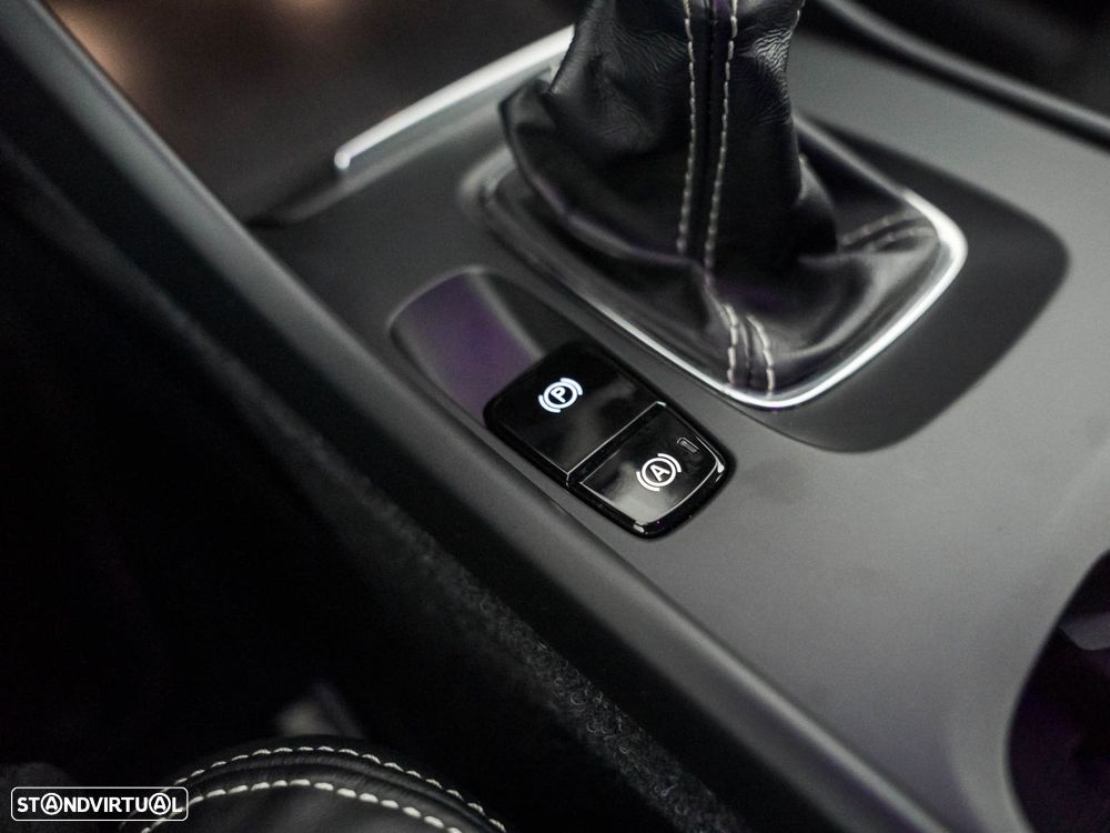 Volvo XC 40 2.0 D3 R-Design - 26