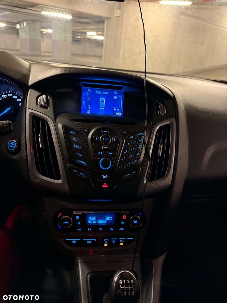 Ford Focus 1.6 EcoBoost Titanium - 17