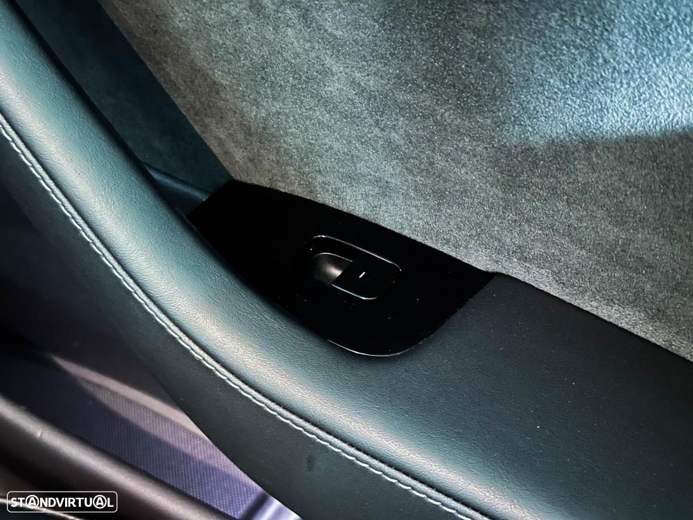Tesla Model 3 Performance Dual Motor AWD - 26