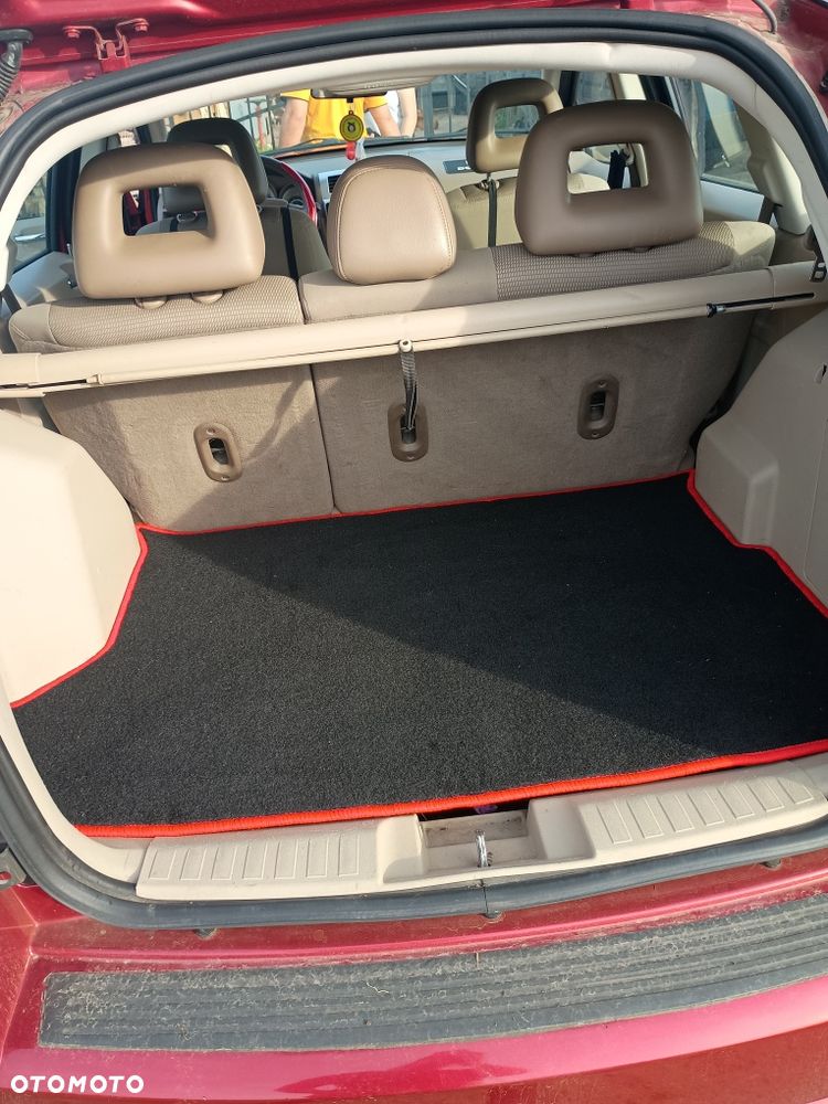 Dodge Caliber - 8