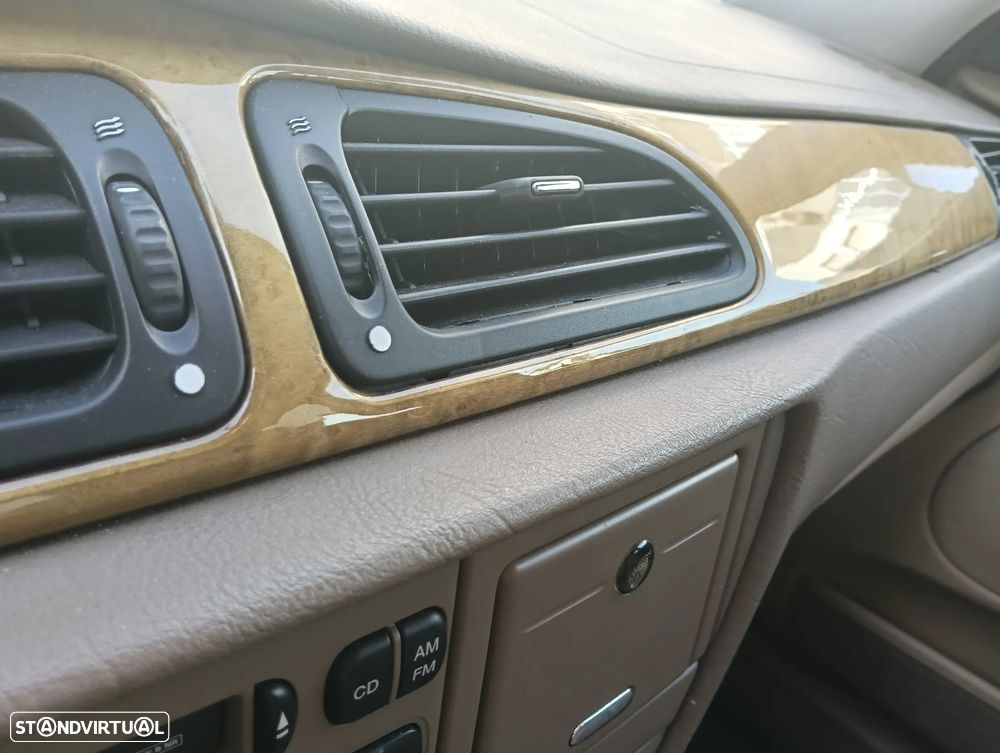 Jaguar S-Type 3.0 V6 Executive Auto. - 17