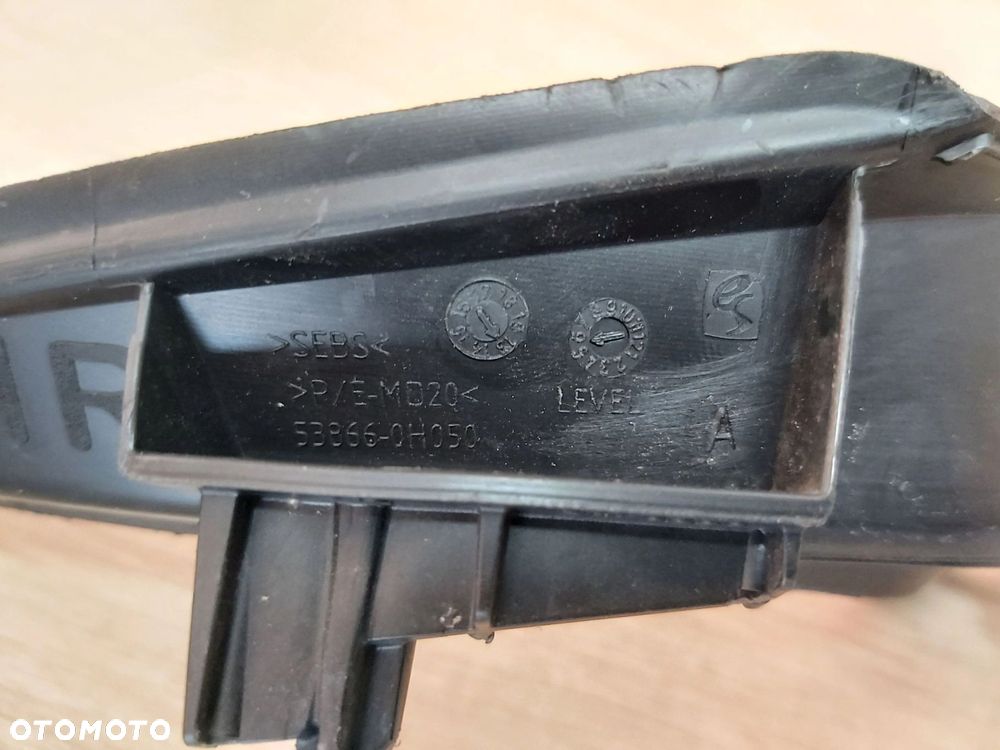 Toyota AYGO II zakończenie podszybia prawe narożnik uszczelka 53866-0H050 - 13