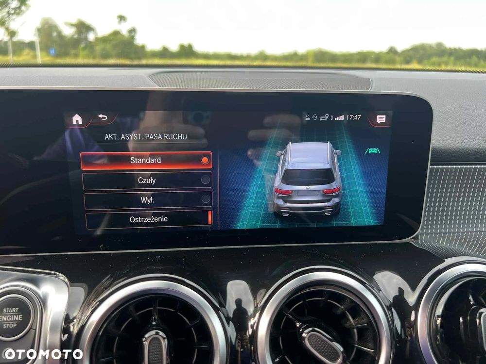 Mercedes-Benz GLB 200 d Progressive 8G-DCT - 21