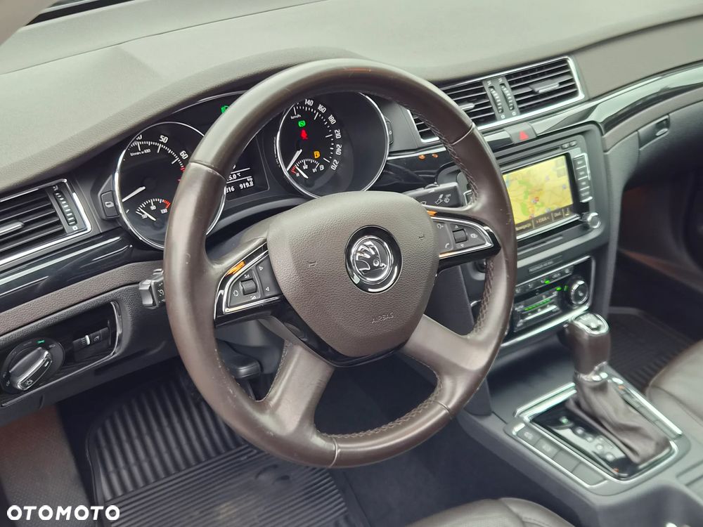 Skoda Superb 3.6 FSI 4x4 L&K DSG - 9