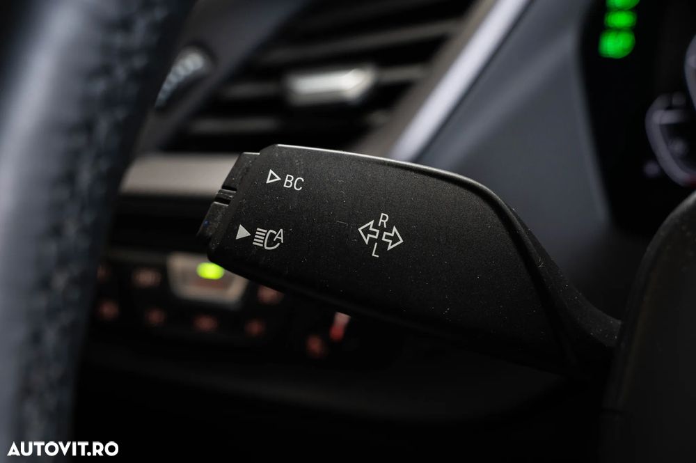 BMW Seria 2 218i Aut. M Sport - 26